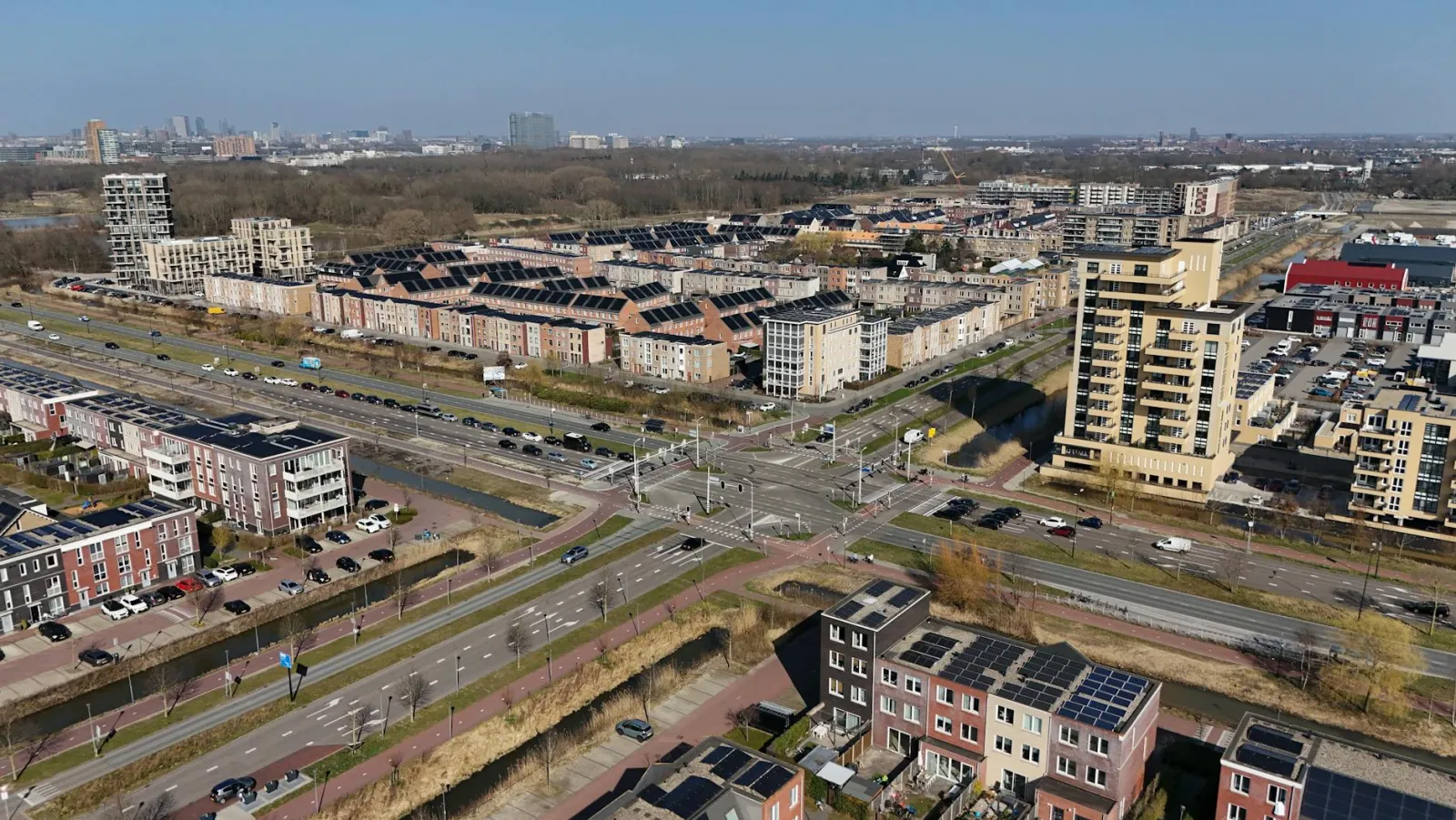 Zonnepanelen op Balkon Rotterdam: Kosten & Subsidie
