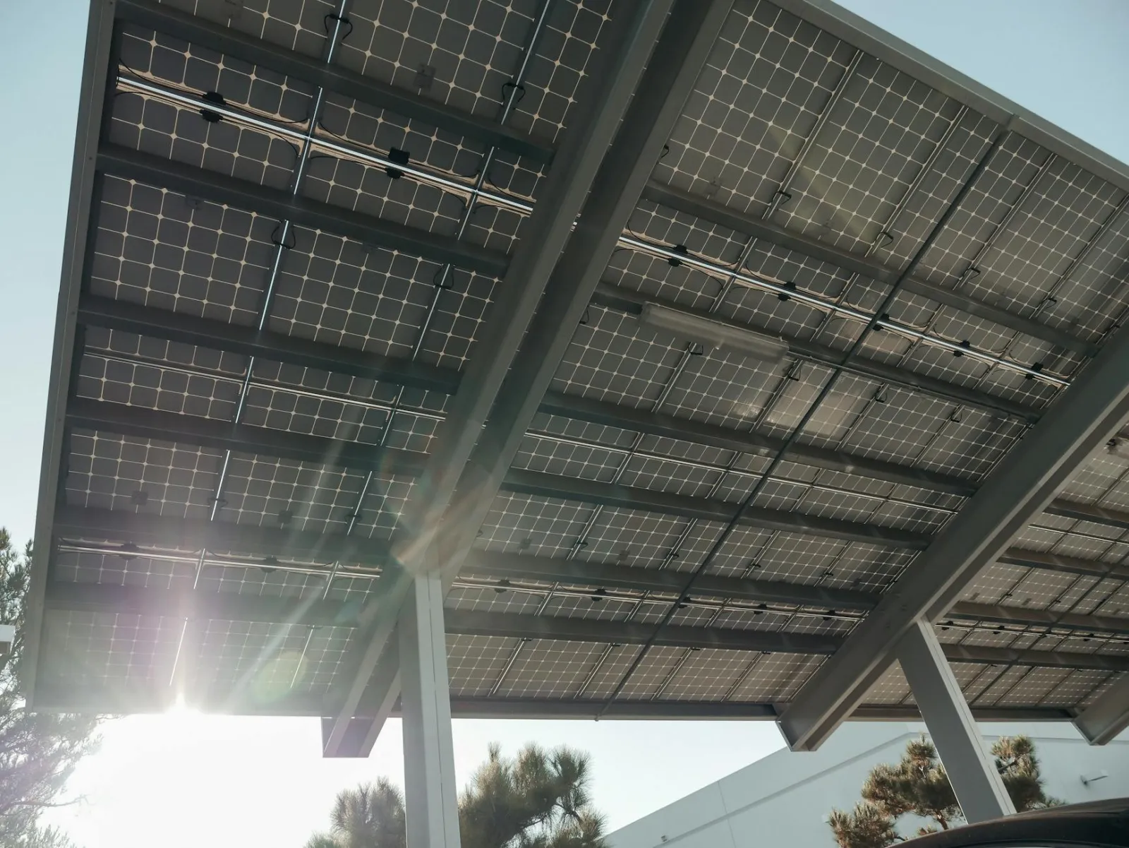 Zonnepanelen op Carport Rotterdam: Kosten & Subsidie