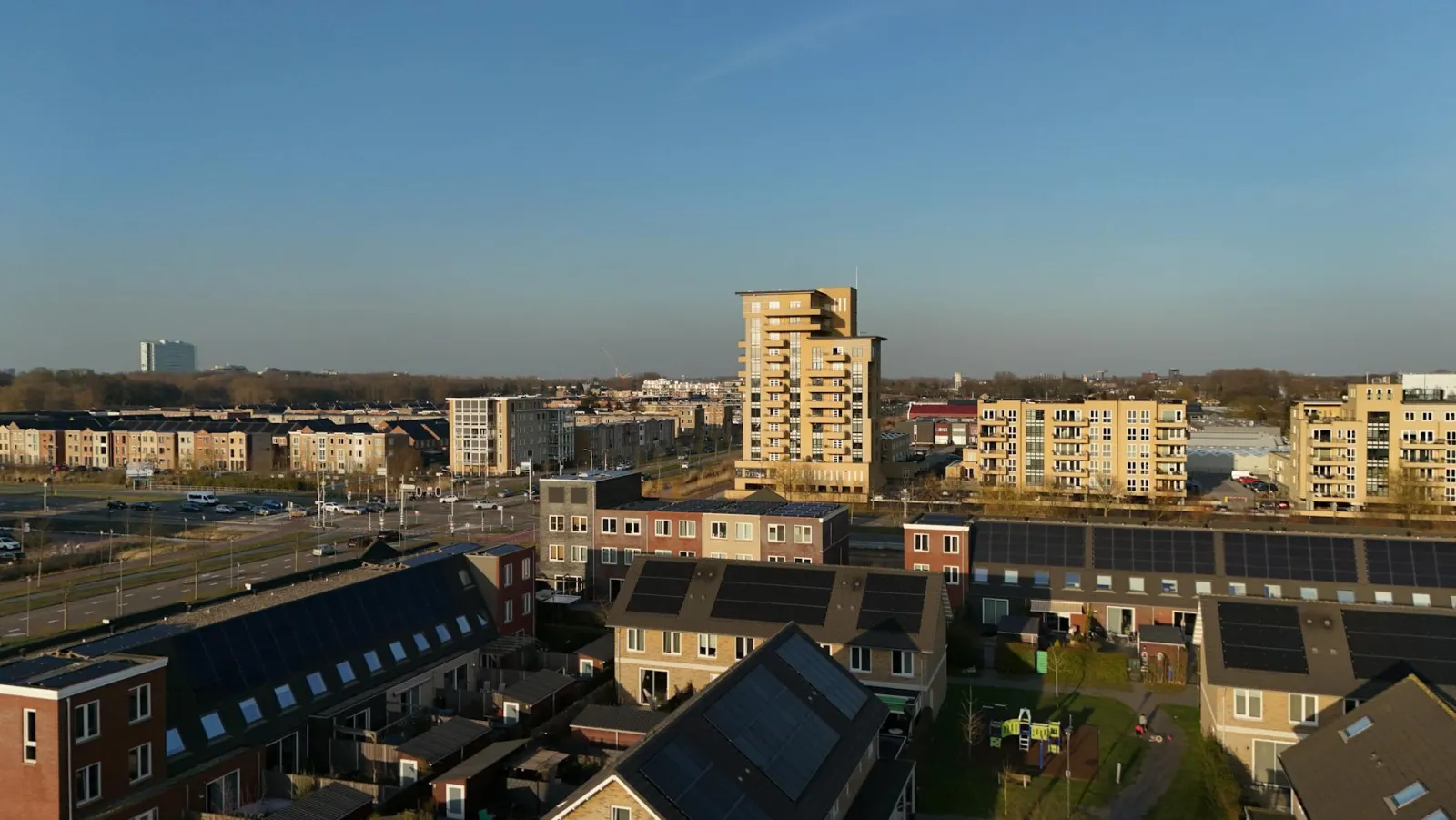 Zonnepanelen Huren Rotterdam: Kosten & Subsidie 2026
