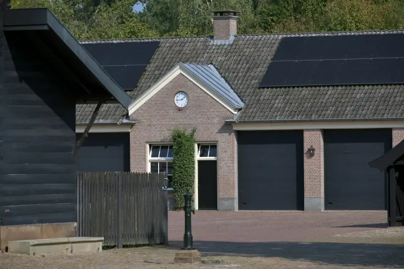 Zonnepanelen Onderhoud Rotterdam: Kosten & Tips 2026