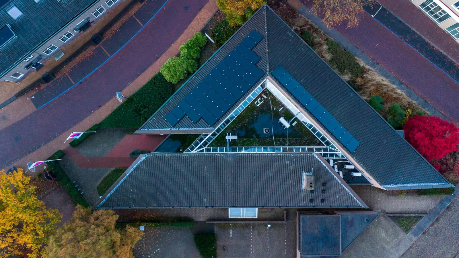 Zonnepanelen Plat Dak Rotterdam: Kosten & Subsidie 2026